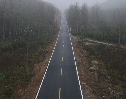 桐柏縣s233省道程灣鎮鄧河段建成通車了