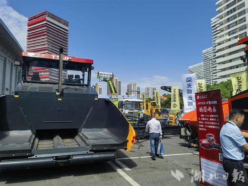 爬索機器人 智能錐桶 3d打印劃線 這些公路養護神器亮相武漢