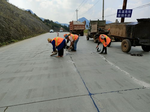 丘北縣投入193萬元加強春季公路養護