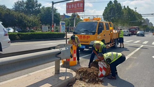 做好秋季公路養護 注重保持路樹美觀