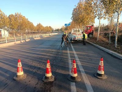 鄒城:掀起農村公路冬季養護熱潮