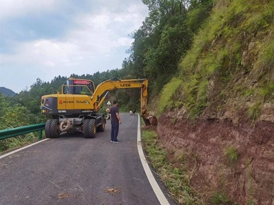 閬中公路局:精耕公路養護,打好“四好農村公路”攻堅戰