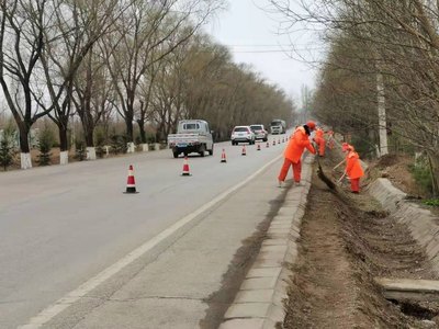 崇信公路段多措公舉打好春季養護“組合拳”